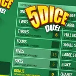 Grønt spillayout med to terninger, scoretabel og teksten 5 Dice Duel