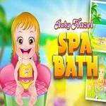 En tegneserie af en glad baby siddende i en spa-stol med to små billeder i baggrunden, hvor babyen leger på stranden og er i en farverig badeværelse