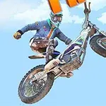 En motocrossrytter udfører et stunt i luften på en motorcykel mod en blå himmel med skyer