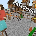 En pixel-art figur i rødt tøj står i en middelalderlig by omgivet af bygninger med brostensbelagte veje og farverige banners