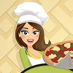 Kvinde i kokkehue holder en pizza med ananas og basilikumblade på en beige baggrund