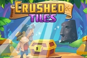 Tegnefilmfigur iført hat holder en hammer op ved siden af en skattekiste i en jungle med en stenskulptur i baggrunden og teksten Crushed Tiles øverst