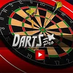 Et dartbræt i rød og sort med tre pile, og teksten Darts Pro samt en rød play-knap i forgrunden