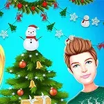 To smilende figurer står foran et pyntet juletræ med en snemand og dekorationer i baggrunden