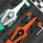 To formelbiler ved startlinjen på en racerbane, set oppefra