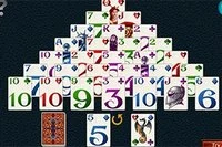 Spil dette klassiske online pyramidekabalspil