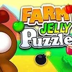 En brun tegneseriekylling med store øjne står foran en farverig baggrund med teksten Farm Jelly Puzzle og et par æbler