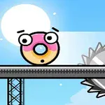Donut-lignende karakter med ansigt udtrykker overraskelse foran en stor savklinge på en platform mod en blå himmel
