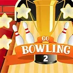 Et gyldent trofæ omgivet af bowlingkegler og stjerner med teksten Go Bowling 2