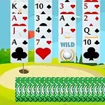 Kortspil-layout med kort i forskellige kulører foran en golfbane baggrund