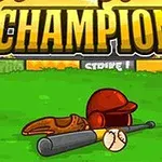 Baseballketcher, bold, hjelm og bat ligger på en grøn græsplæne i en stadionarena