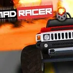 En rød monster truck med store dæk og en kanon på taget kører mod beskueren foran en eksplosion i baggrunden