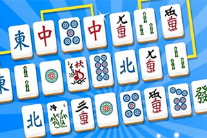 Mahjong-brikker arrangeret på en blå baggrund med strålemønster i baggrunden