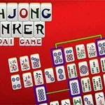Et rødt baggrundsbillede med mahjong-brikker arrangeret i et spil-layout