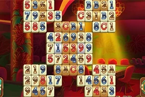 En samling af nummererede og bogstavmærkede fliser arrangeret i et mønster mod en farverig baggrund med et svagt belyst rum