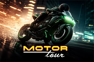 Motorcyklist i sort dragt kører på en futuristisk motorcykel med grønt lys gennem en by om natten med gnister og teksten MOTOR tour