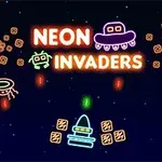 Neon-farvede rumvæsenfigurer og tekst mod en stjernehimmelbaggrund
