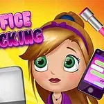 Tegneseriepige med stort hår og store grønne øjne, omgivet af en laptop med kirsebær, en notesblok, en mobiltelefon og en læbestift, med teksten Office Slacking i baggrunden