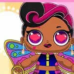Tegnet figur med store øjne, farverige sommerfuglevinger og pink hår på en lyserød baggrund