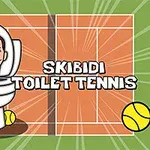 En tegneserieagtig illustration af en person i et toilet med en tennisketsjer, omgivet af tennisbolde på en tennisbane, med teksten Skibidi Toilet Tennis