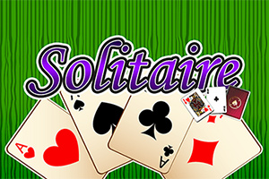 Teksten Solitaire over et sæt spillekort med spar, hjerter, klør og ruder mod en grøn baggrund