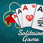 Fire spillekort med esser og symboler på en blå baggrund med rød bue og teksten Solitaire Game