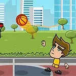 En tegneseriefigur i gul trøje skyder en basketball mod en kurv i en park med skyskrabere i baggrunden
