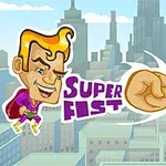 En tegneserielignende superhelt i lilla kappe og guldrødt hår står foran teksten Super Fist og en kæmpende næve i en bybaggrund, mens han konfronterer tre farverige monster ansigter