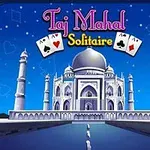 Tegnet billede af Taj Mahal om natten med en stjerneklar himmel, en halvmåne og spillekort der svæver over bygningen