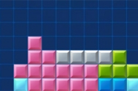 Nyd dette klassiske Tetris-spil