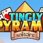 Logo for Tingly Pyramid Solitaire med en stor pyramide samt to spillekort i baggrunden