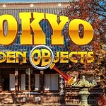 Traditionel japansk bygning med en stor, detaljeret træfacade og et skrånende tag