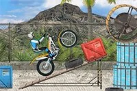 Kør på motorcykel og overvind mange forhindringer på banen